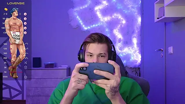 Snapshot of DENIS_HERE chatting on 10, 12, 2024 DENIS HERE online show from 10, 12, 2024