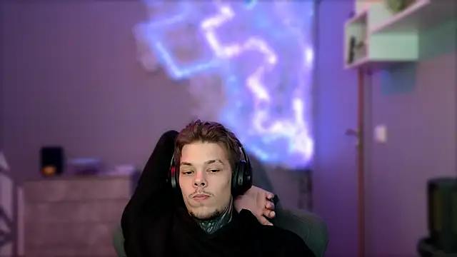 Snapshot of DENIS_HERE chatting on 14, 12, 2024 DENIS HERE online show from 14, 12, 2024