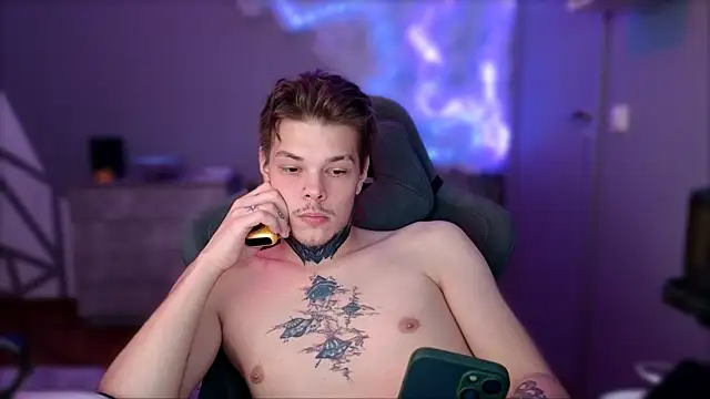 Snapshot of DENIS_HERE chatting on 14, 12, 2024 DENIS HERE online show from 14, 12, 2024