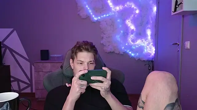 Snapshot of DENIS_HERE chatting on 15, 12, 2024 DENIS HERE online show from 15, 12, 2024