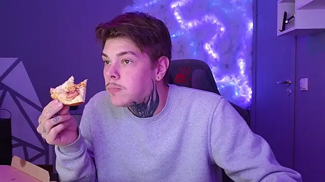 Snapshot of DENIS_HERE chatting on 24, 12, 2024 DENIS HERE online show from 24, 12, 2024