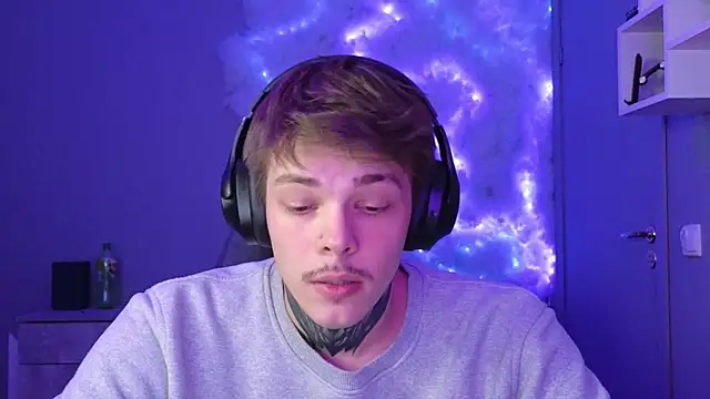 Snapshot of DENIS_HERE chatting on 25, 12, 2024 DENIS HERE online show from 25, 12, 2024