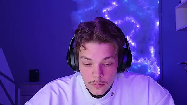 Snapshot of DENIS_HERE chatting on 26, 12, 2024 DENIS HERE online show from 26, 12, 2024