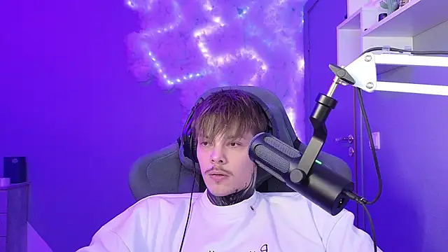 Snapshot of DENIS_HERE chatting on 15, 1, 2025 DENIS HERE online show from 15, 1, 2025