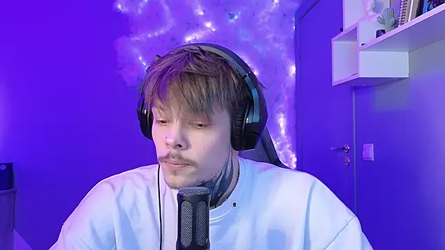 Snapshot of DENIS_HERE chatting on 22, 1, 2025 DENIS HERE online show from 22, 1, 2025