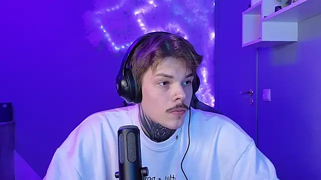 Snapshot of DENIS_HERE chatting on 23, 1, 2025 DENIS HERE online show from 23, 1, 2025