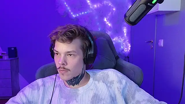 Snapshot of DENIS_HERE chatting on 25, 1, 2025 DENIS HERE online show from 25, 1, 2025