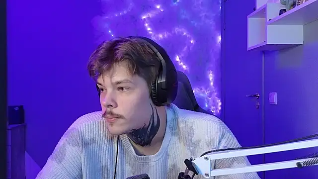 Snapshot of DENIS_HERE chatting on 28, 1, 2025 DENIS HERE online show from 28, 1, 2025