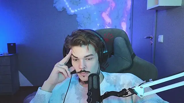 Snapshot of DENIS_HERE chatting on 30, 1, 2025 DENIS HERE online show from 30, 1, 2025