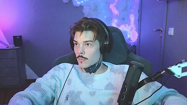 Snapshot of DENIS_HERE chatting on 30, 1, 2025 DENIS HERE online show from 30, 1, 2025