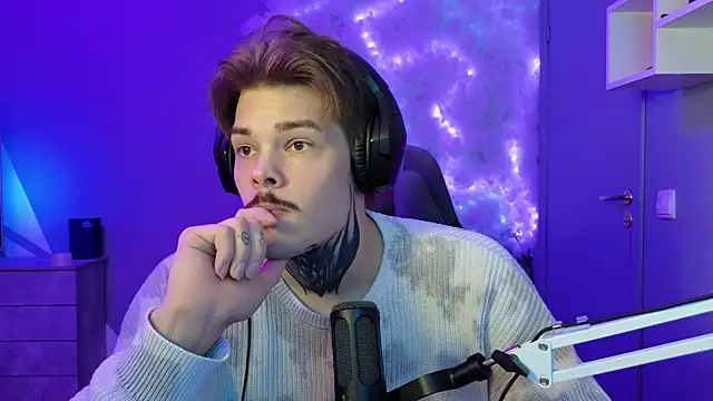 Snapshot of DENIS_HERE chatting on 31, 1, 2025 DENIS HERE online show from 31, 1, 2025