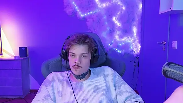 Snapshot of DENIS_HERE chatting on 1, 2, 2025 DENIS HERE online show from 1, 2, 2025