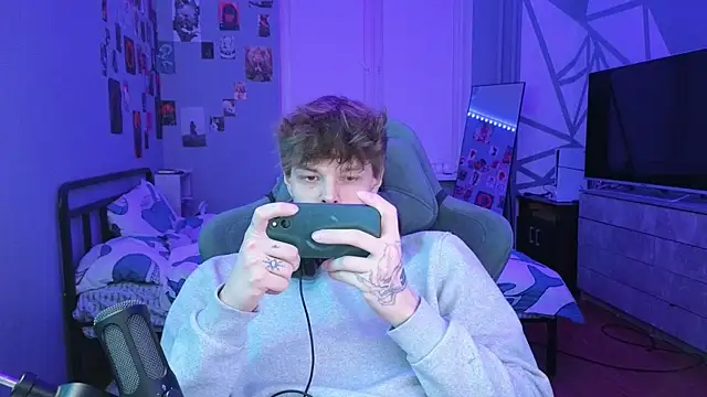 Snapshot of DENIS_HERE chatting on 7, 2, 2025 DENIS HERE online show from 7, 2, 2025