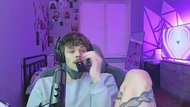 Snapshot of DENIS_HERE chatting on 10, 2, 2025 DENIS HERE online show from 10, 2, 2025