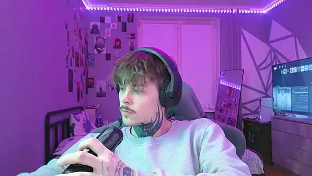 Snapshot of DENIS_HERE chatting on 11, 2, 2025 DENIS HERE online show from 11, 2, 2025