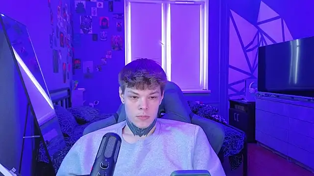 Snapshot of DENIS_HERE chatting on 13, 3, 2025 DENIS HERE online show from 13, 3, 2025