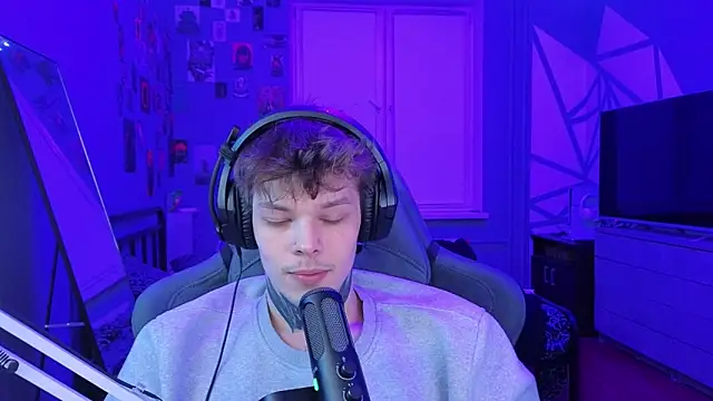 Snapshot of DENIS_HERE chatting on 15, 3, 2025 DENIS HERE online show from 15, 3, 2025