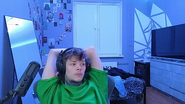 Snapshot of DENIS_HERE chatting on 20, 3, 2025 DENIS HERE online show from 20, 3, 2025