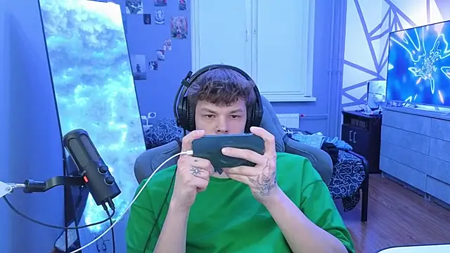 Snapshot of DENIS_HERE chatting on 20, 3, 2025 DENIS HERE online show from 20, 3, 2025