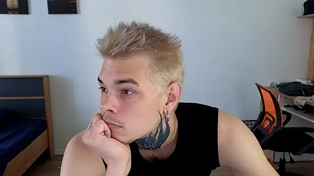 Snapshot of DENIS_HERE chatting on 10, 9, 2025 DENIS HERE online show from 10, 9, 2025