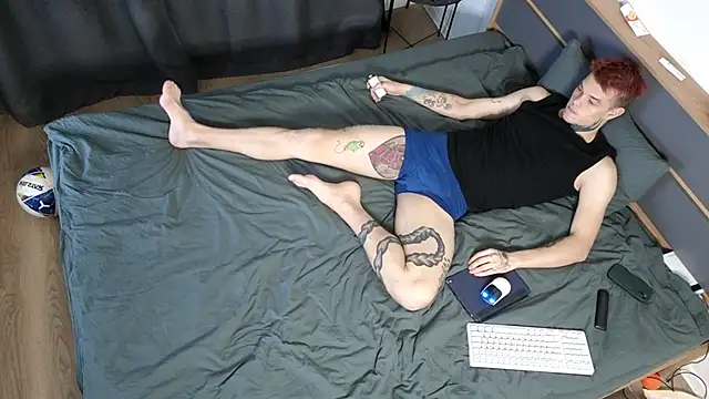 Snapshot of DENIS_HERE chatting on 30, 10, 2025 DENIS HERE online show from 30, 10, 2025