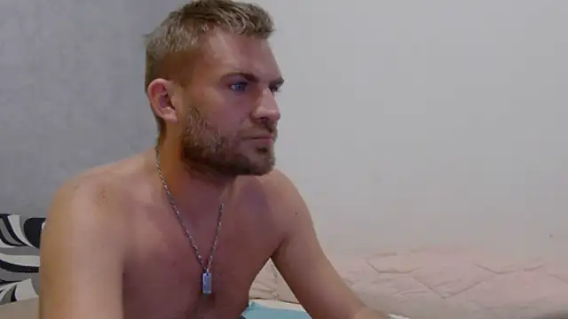 Snapshot of 10in_deluxe chatting on 10, 9, 2025 10in deluxe online show from 10, 9, 2025
