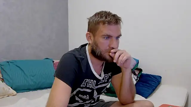 Snapshot of 10in_deluxe chatting on 29, 9, 2025 10in deluxe online show from 29, 9, 2025
