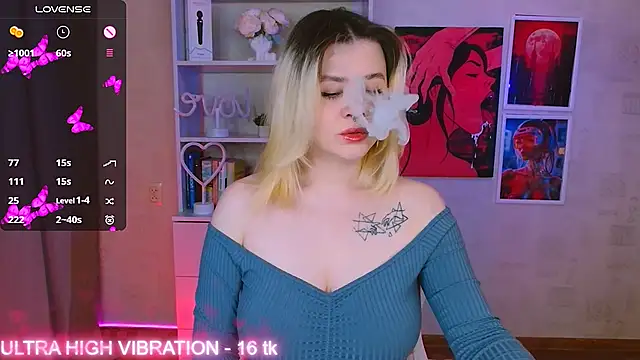 Snapshot of cutie_mili chatting on 14, 2, 2025 cutie mili online show from 14, 2, 2025