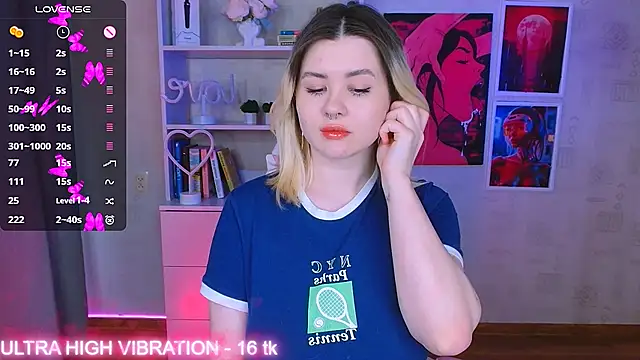 Snapshot of cutie_mili chatting on 28, 2, 2025 cutie mili online show from 28, 2, 2025