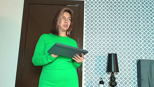 scarlett moore online show from 19, 9, 2025