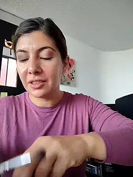 scarlett moore online show from 17, 12, 2025