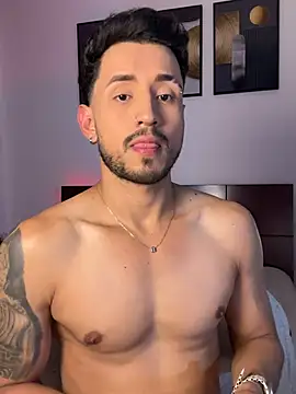 AxelKing1326 online show from 8, 3, 2026