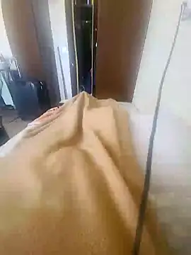 Snapshot of DesiRocco7 chatting on 28, 2, 2025 DesiRocco7 online show from 28, 2, 2025