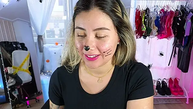 Tawny cox online show from 1, 11, 2025