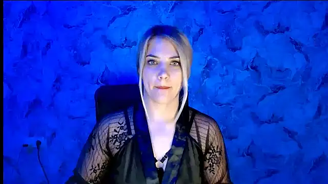 Snapshot of nika_gold1 chatting on 31, 10, 2025 nika gold1 online show from 31, 10, 2025