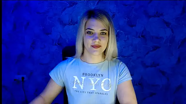 Snapshot of nika_gold1 chatting on 6, 11, 2025 nika gold1 online show from 6, 11, 2025