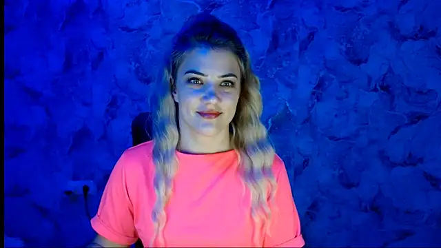 Snapshot of nika_gold1 chatting on 25, 11, 2025 nika gold1 online show from 25, 11, 2025