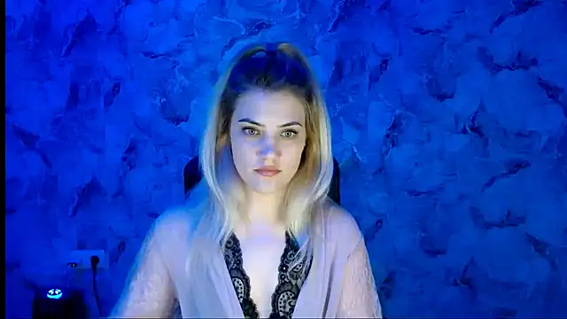 Snapshot of nika_gold1 chatting on 14, 12, 2025 nika gold1 online show from 14, 12, 2025