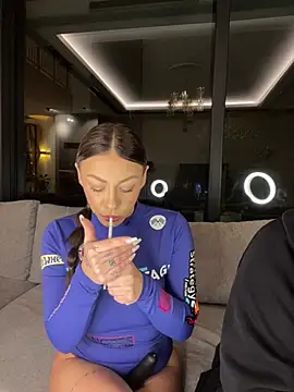 SexOnMyLvL online show from 4, 2, 2026