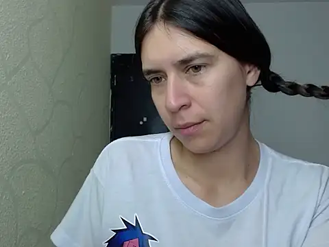 Snapshot of linda92astro chatting on 29, 10, 2025 linda92astro online show from 29, 10, 2025