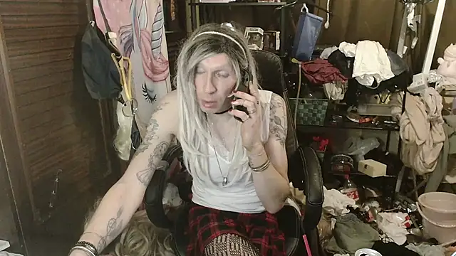 Snapshot of Ombeline1 chatting on 16, 1, 2026 Ombeline1 online show from 16, 1, 2026