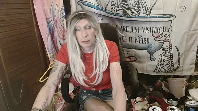 Snapshot of Ombeline1 chatting on 2, 2, 2026 Ombeline1 online show from 2, 2, 2026