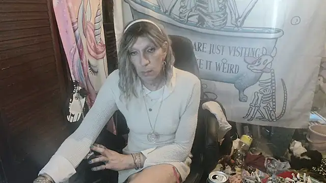Snapshot of Ombeline1 chatting on 3, 3, 2026 Ombeline1 online show from 3, 3, 2026