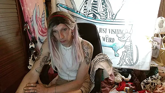Snapshot of Ombeline1 chatting on 10, 3, 2026 Ombeline1 online show from 10, 3, 2026