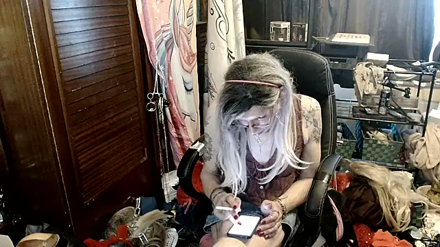 Snapshot of Ombeline1 chatting on 21, 5, 2026 Ombeline1 online show from 21, 5, 2026