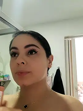 Snapshot of Lia_Hurley chatting on 1, 12, 2025 Lia Hurley online show from 1, 12, 2025