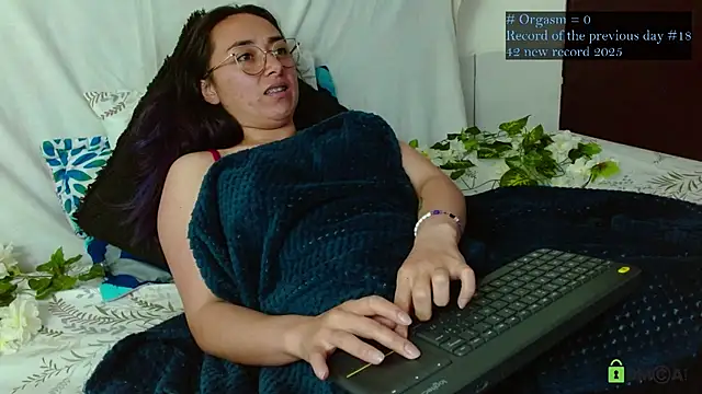 Hot Candy  online show from 11, 2, 2026