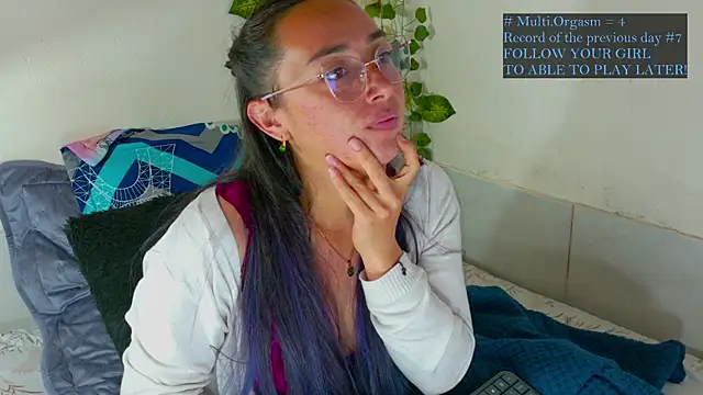 Hot Candy  online show from 7, 7, 2026