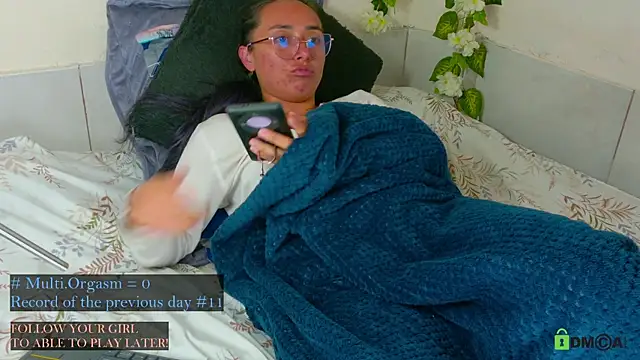 Hot Candy  online show from 16, 7, 2026