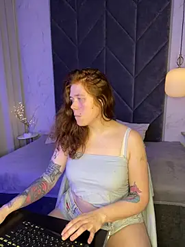 Snapshot of SophiePure chatting on 24, 10, 2025 SophiePure online show from 24, 10, 2025